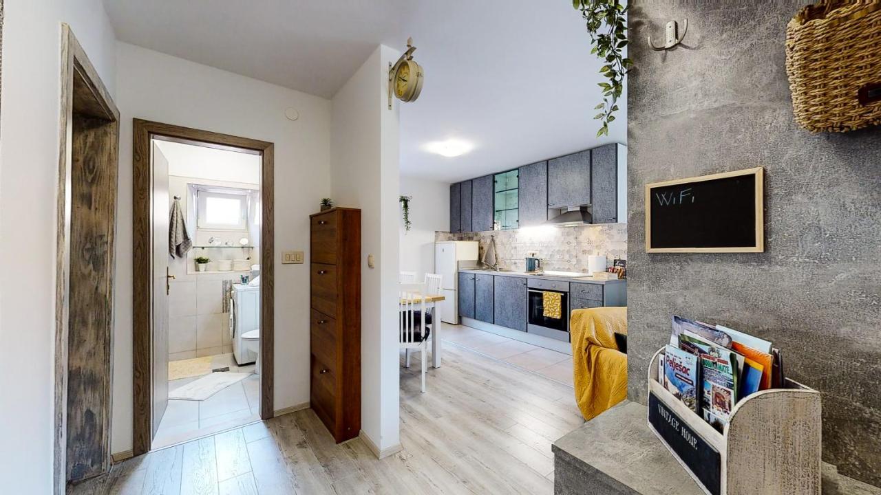Apartman Tina Metković Exteriör bild
