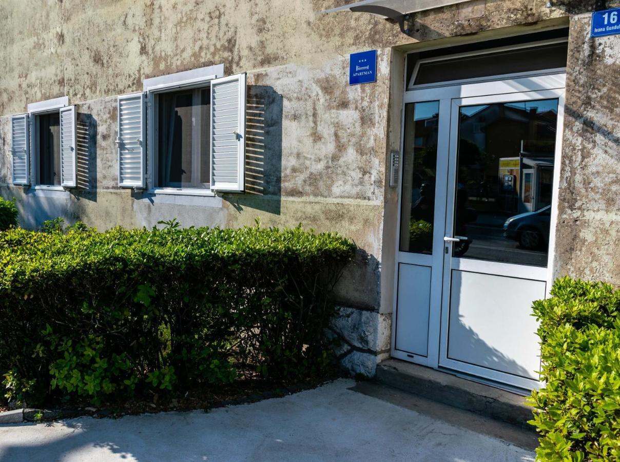 Apartman Tina Metković Exteriör bild